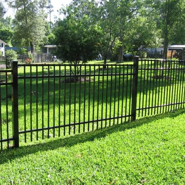 Fence repair in Minneapolis, MN